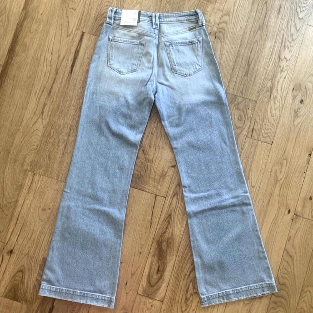 Kancan High Rise Flare Hem Light Washed Jeans Women’s Multi Sizes NWT - Picture 14 of 16